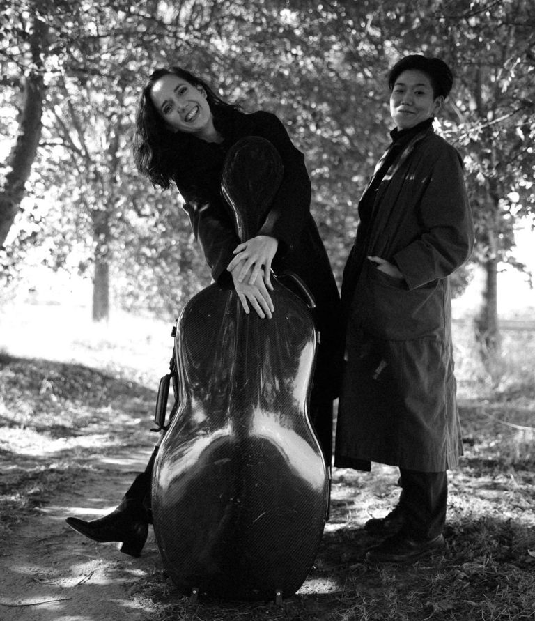 Das Duo Yoko und Margreta Margreta Häfer und Yoko Kuwahara