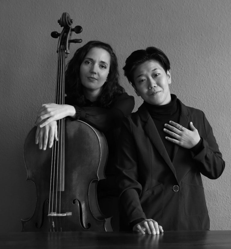 Das Duo Yoko und Margreta Margreta Häfer und Yoko Kuwahara